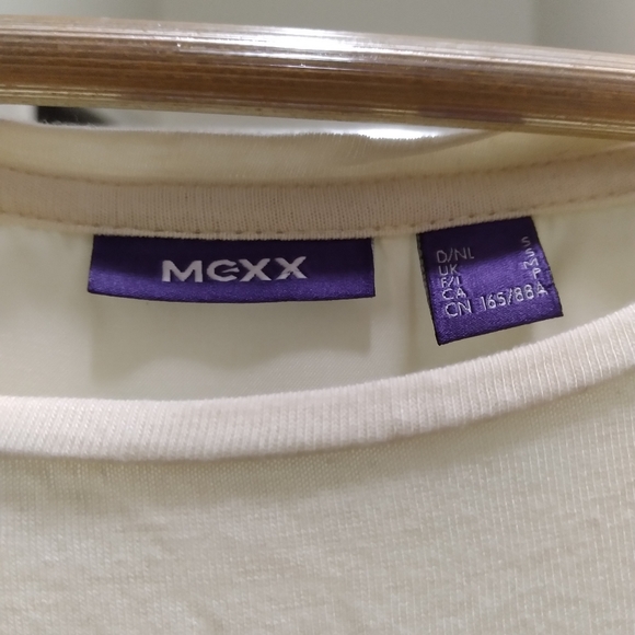Mexx Tshirt, Beige with print, Size Small - Picture 2 of 3